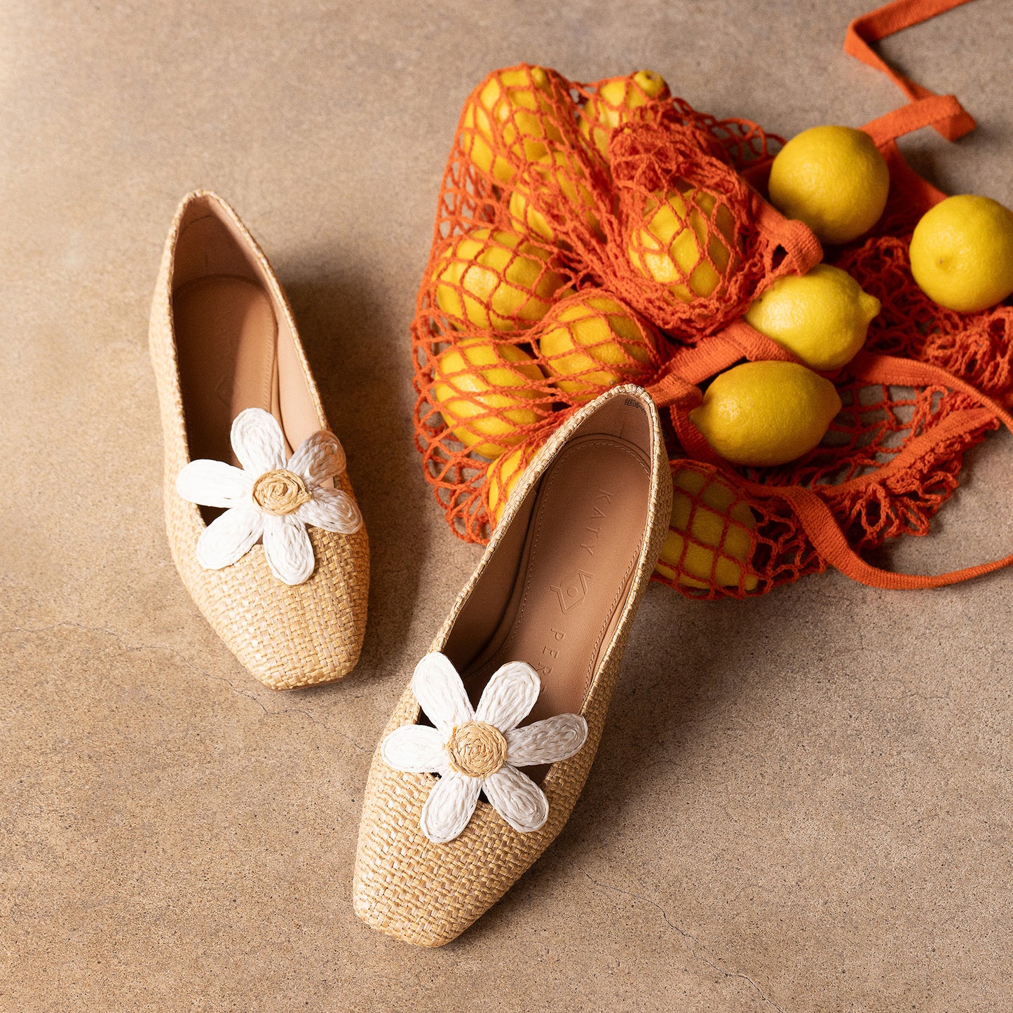 THE EVIE DAISY FLAT