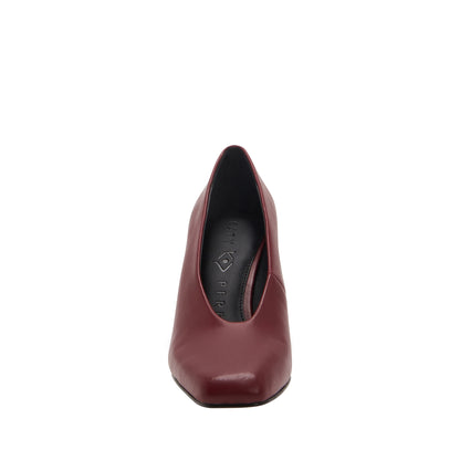 THE HOLLOW WEDGE PUMP in cranberry