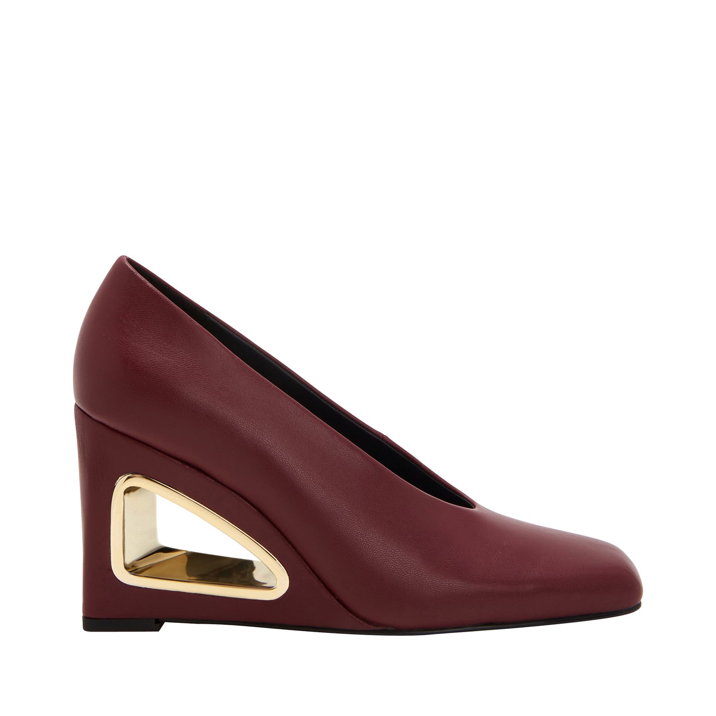 THE HOLLOW WEDGE PUMP in cranberry