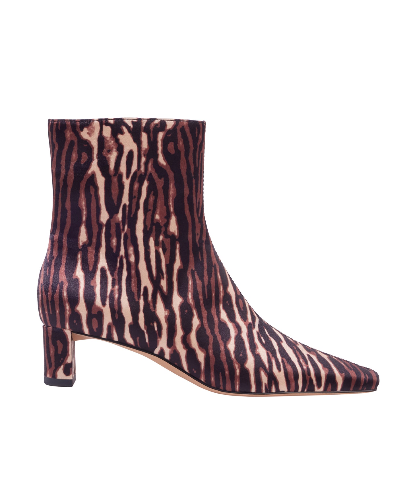 THE WANDERERING BOOTIE
