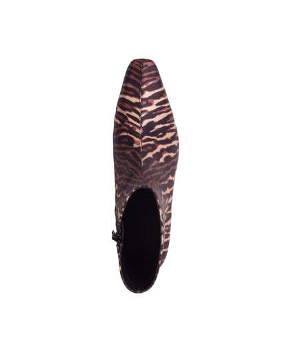 THE WANDERERING BOOTIE